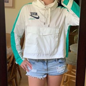 Nike Sportswear Pullover High Collar